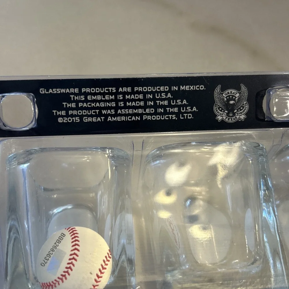 NIP Chicago Cubs 4 Pc Collector's Shot Glass Set by Great American Official MLB
